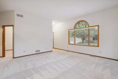 4132 Arbor Ln, Eagan, MN 55122 photo 6
