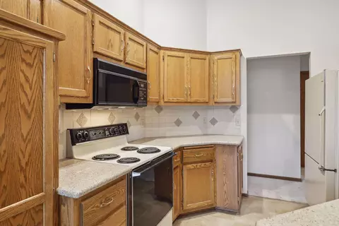 4132 Arbor Ln, Eagan, MN 55122 photo 16