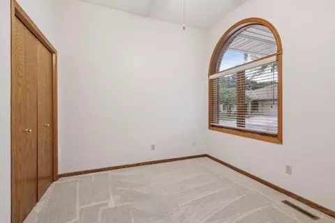 4132 Arbor Ln, Eagan, MN 55122 photo 19