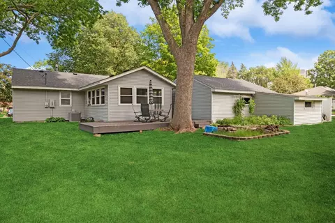 2001 Dixon Dr, Bloomington, MN 55431 photo 3