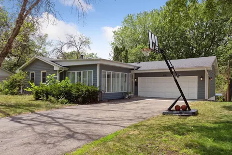8324 Morris Rd, Bloomington, MN 55437