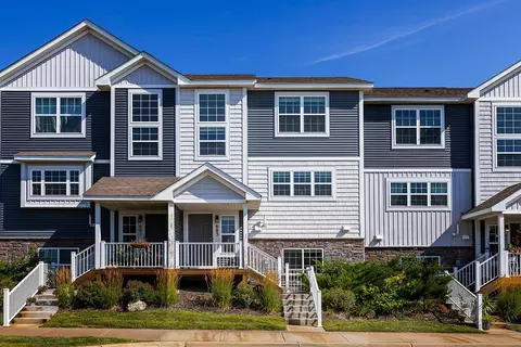 683 Village Dr, Lino Lakes, MN 55014