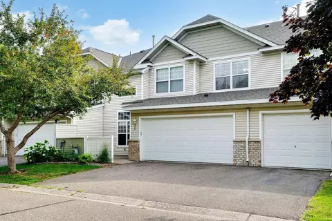 464 Hickory Ln N, Oakdale, MN 55128