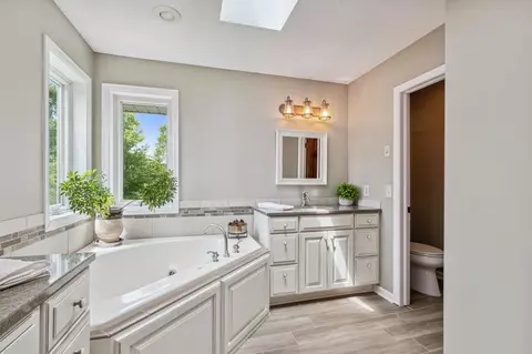 4645 Manor Dr, Eagan, MN 55123 photo 30