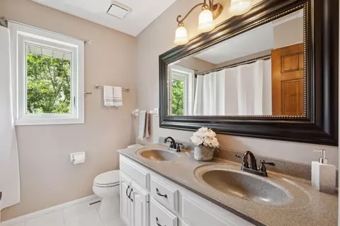4645 Manor Dr, Eagan, MN 55123 photo 35