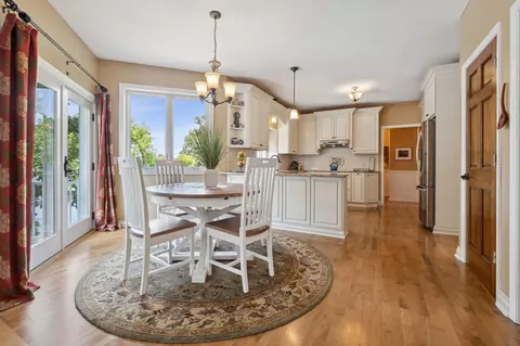 4645 Manor Dr, Eagan, MN 55123 photo 17