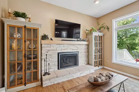 4645 Manor Dr, Eagan, MN 55123 photo 13