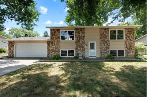 515 Hilltop Ave, Owatonna, MN 55060