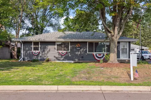 6860 Brookview Dr NE, Fridley, MN 55432