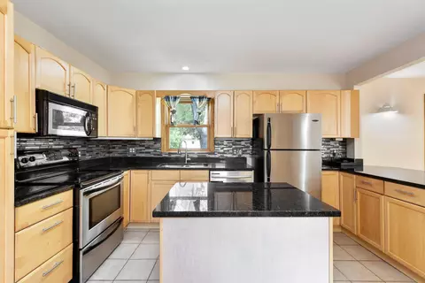 2506 Maple Ave, Anoka, MN 55303