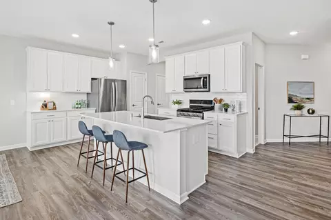 9541 4th St N, Lake Elmo, MN 55042