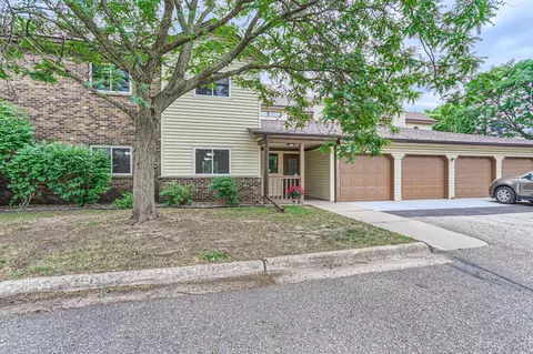438 Etna St #104, Saint Paul, MN 55106