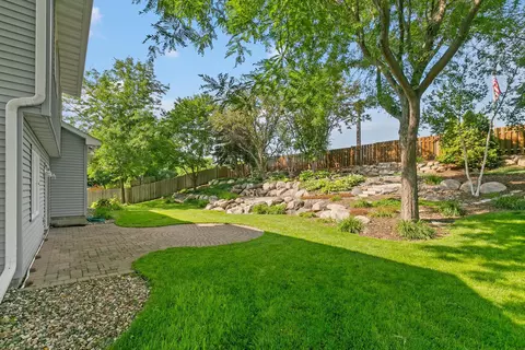 678 Hillside Dr, Eagan, MN 55121 photo 55