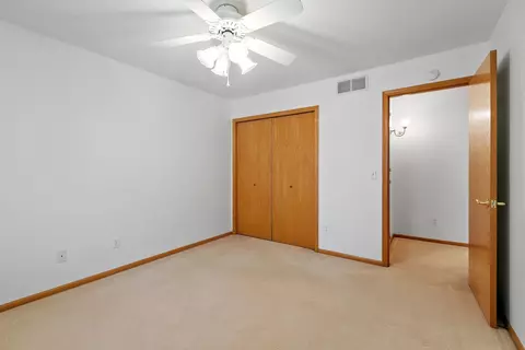678 Hillside Dr, Eagan, MN 55121 photo 39