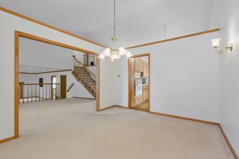 678 Hillside Dr, Eagan, MN 55121 photo 28