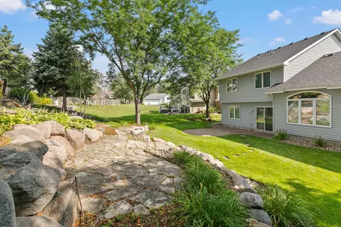 678 Hillside Dr, Eagan, MN 55121 photo 52