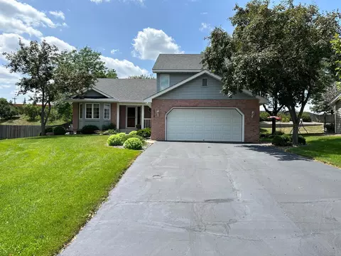 678 Hillside Dr, Eagan, MN 55121 photo 46