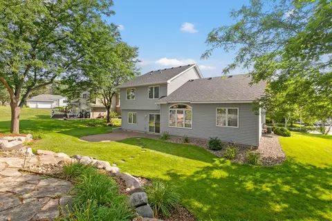 678 Hillside Dr, Eagan, MN 55121 photo 51