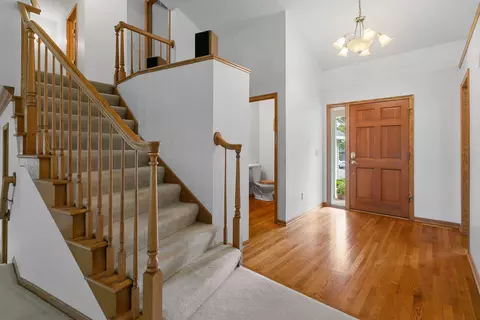 678 Hillside Dr, Eagan, MN 55121 photo 8