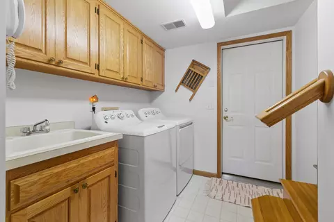 678 Hillside Dr, Eagan, MN 55121 photo 21