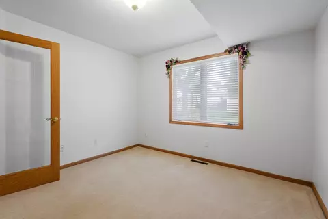 678 Hillside Dr, Eagan, MN 55121 photo 23