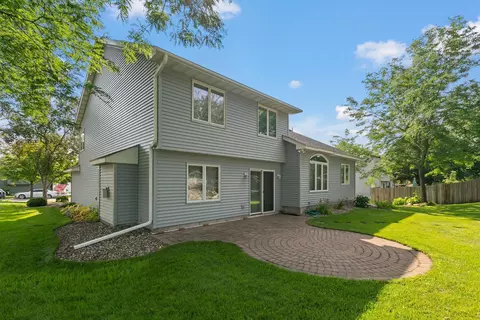 678 Hillside Dr, Eagan, MN 55121 photo 50