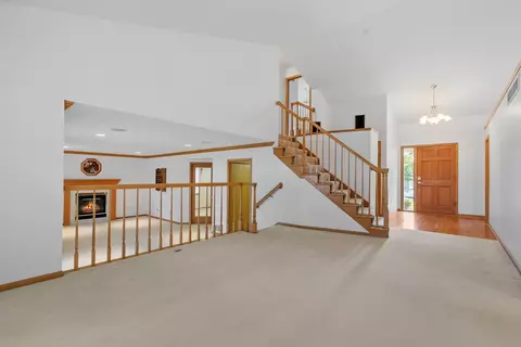 678 Hillside Dr, Eagan, MN 55121 photo 11