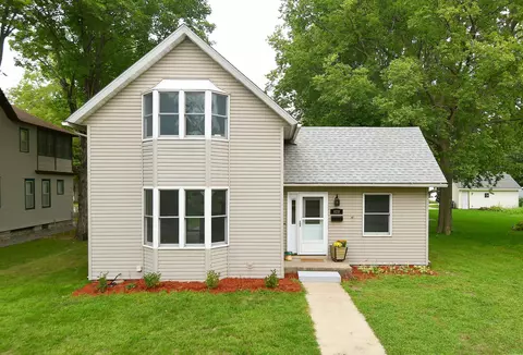 620 2nd St NW, Faribault, MN 55021