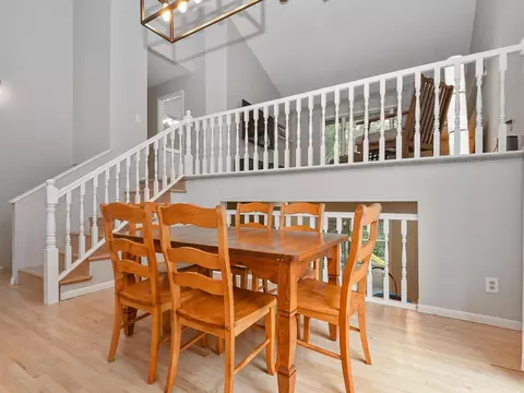 1137 Parkview Ln, Eagan, MN 55123 photo 10