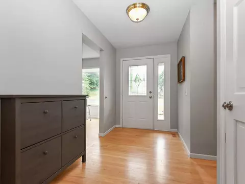 1137 Parkview Ln, Eagan, MN 55123 photo 3