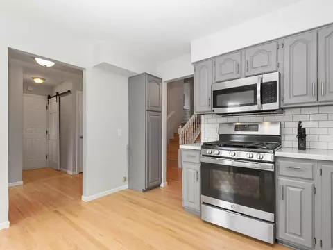 1137 Parkview Ln, Eagan, MN 55123 photo 6
