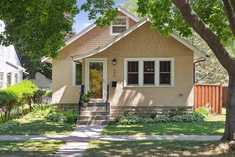 392 Brimhall St, Saint Paul, MN 55105