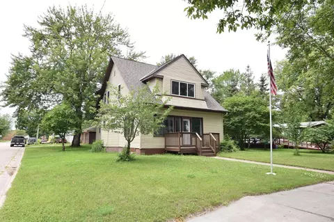 221 Main Ave S, Baudette, MN 56623