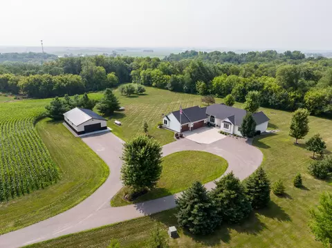 23525 Leeann Dr, Hastings, MN 55033