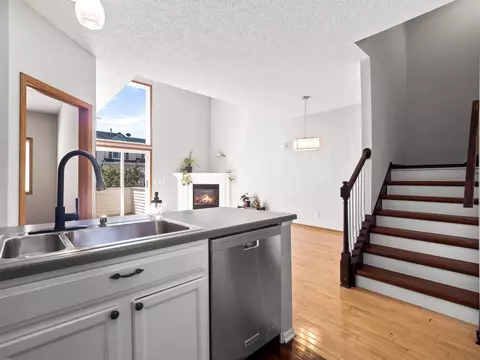 6864 Meadow Grass Ln S, Cottage Grove, MN 55016