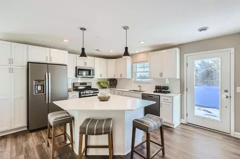 2149 Bay Dr, Lino Lakes, MN 55038