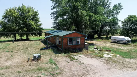000 Bowman St, Stewart, MN 55385