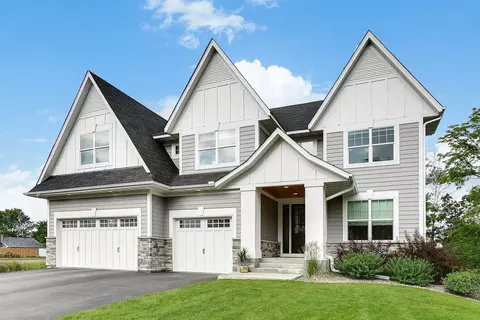 3803 Lakeside Ct, Eagan, MN 55123
