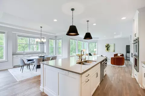 3803 Lakeside Ct, Eagan, MN 55123 photo 18