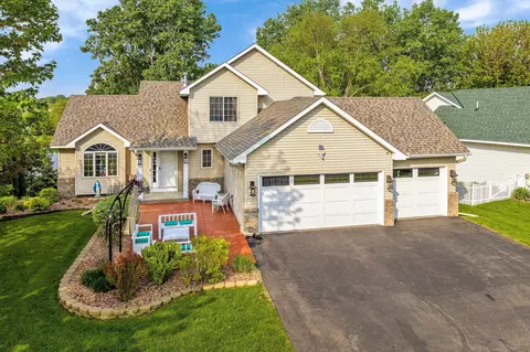 256 Pendryn Hill Curv, Woodbury, MN 55125