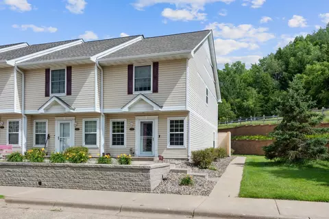 1880 Fisher Way #D, River Falls, WI 54022