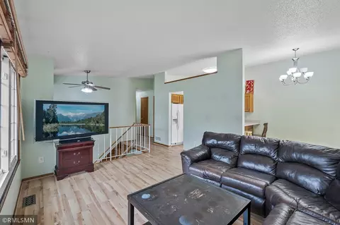 4617 Ridge Cliff Dr, Eagan, MN 55122 photo 4