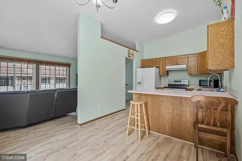 4617 Ridge Cliff Dr, Eagan, MN 55122 photo 8