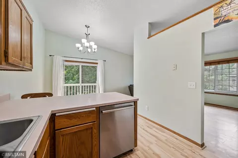 4617 Ridge Cliff Dr, Eagan, MN 55122 photo 11