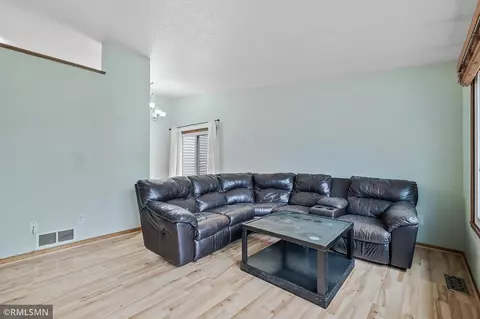 4617 Ridge Cliff Dr, Eagan, MN 55122 photo 5