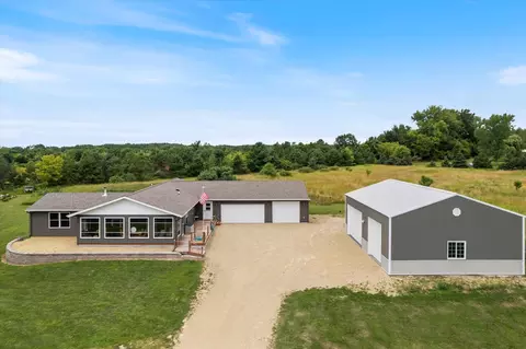 260 190th St, Baldwin, WI 54002