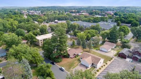 810 State St, River Falls, WI 54022