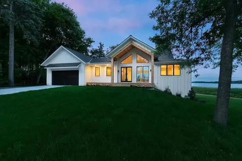 3470 Tuxedo Rd, Minnetrista, MN 55364