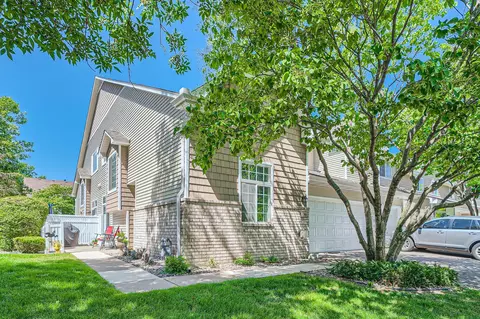 8308 Kimball Dr, Eden Prairie, MN 55347