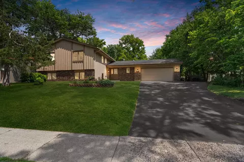 10125 Humboldt Ave S, Bloomington, MN 55431